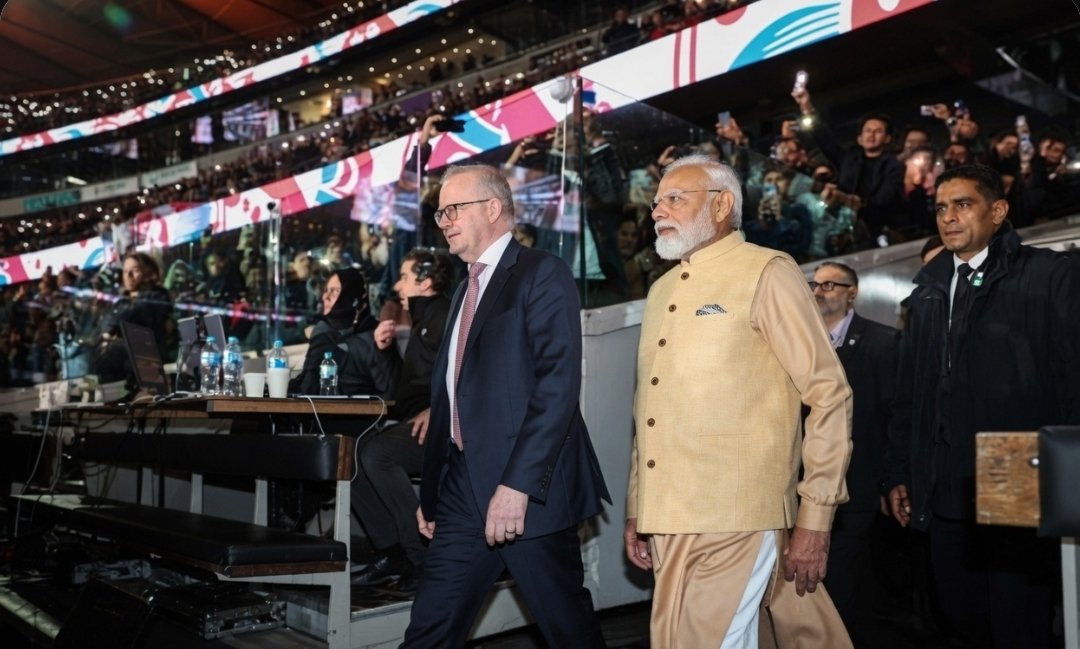 CourageousRo's tweet photo. >Donald Trump afraid of him
>Putin is his best friend
>Australia PM is his Big Fan
>Iran opened the Strait of hormuz for Him
>Israel awarded him the Medal of the Knesset
>China decides to stay silent and never dare to utter a word against India

People may hate him for many reasons but Prime minister Narendra Modi is The real King Of Geo Politics. 

Unmatched AURA.