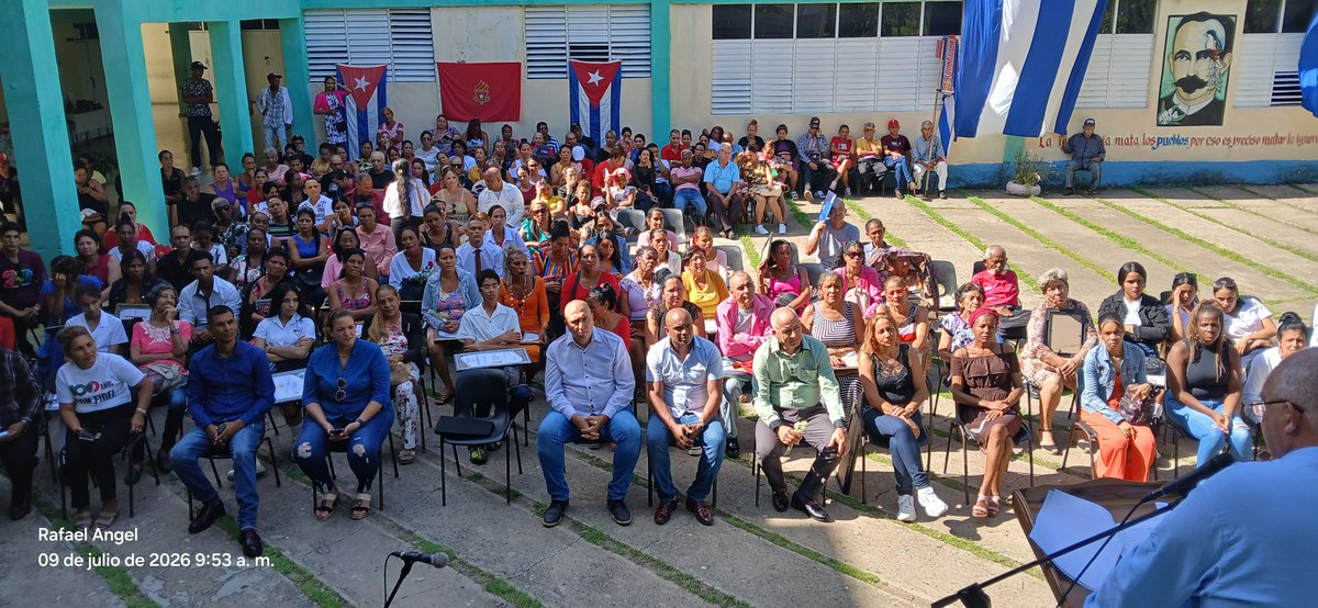 RafelAngelGonz1's tweet photo. El municipio #Jobabo  #EducacionProvincialLasTunas fue sede del acto provincial por el fin del curso escolar 2025-2026. El escenario fue la Escuela Secundaria Básica 30 de diciembre. Espacio para estimular trabajadores e instituciones educativas. https://t.co/xQwL4bo2bQ