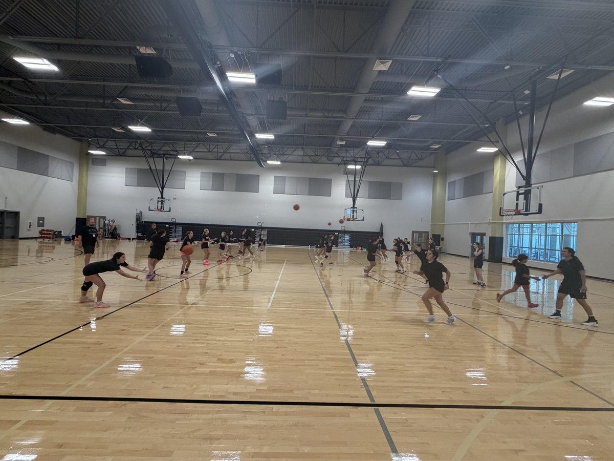 LJagsbball's tweet photo. Back at it, and what a great week it was, ended today with another Battle Thursday practice. Energy, Unity, &amp; Sisterhood. Winning team was Joanalicia, Mia, Justice, Alondra, and Michaela. 
#UNITY
#SISTERHOOD
#TOUGHNESS
@CoachCarlin @Coach_Akina @CoachLMoffett @DustyGibbs18 https://t.co/tiJMbmEd8b