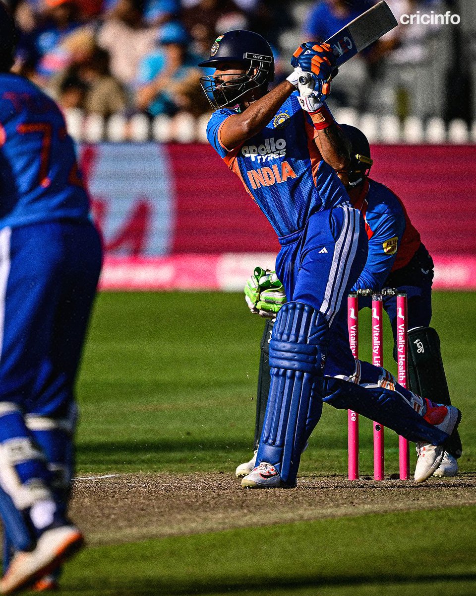 cricinfo's tweet photo. A lone hand from skipper Shreyas Iyer 👏 https://t.co/SBPCGuoyTi