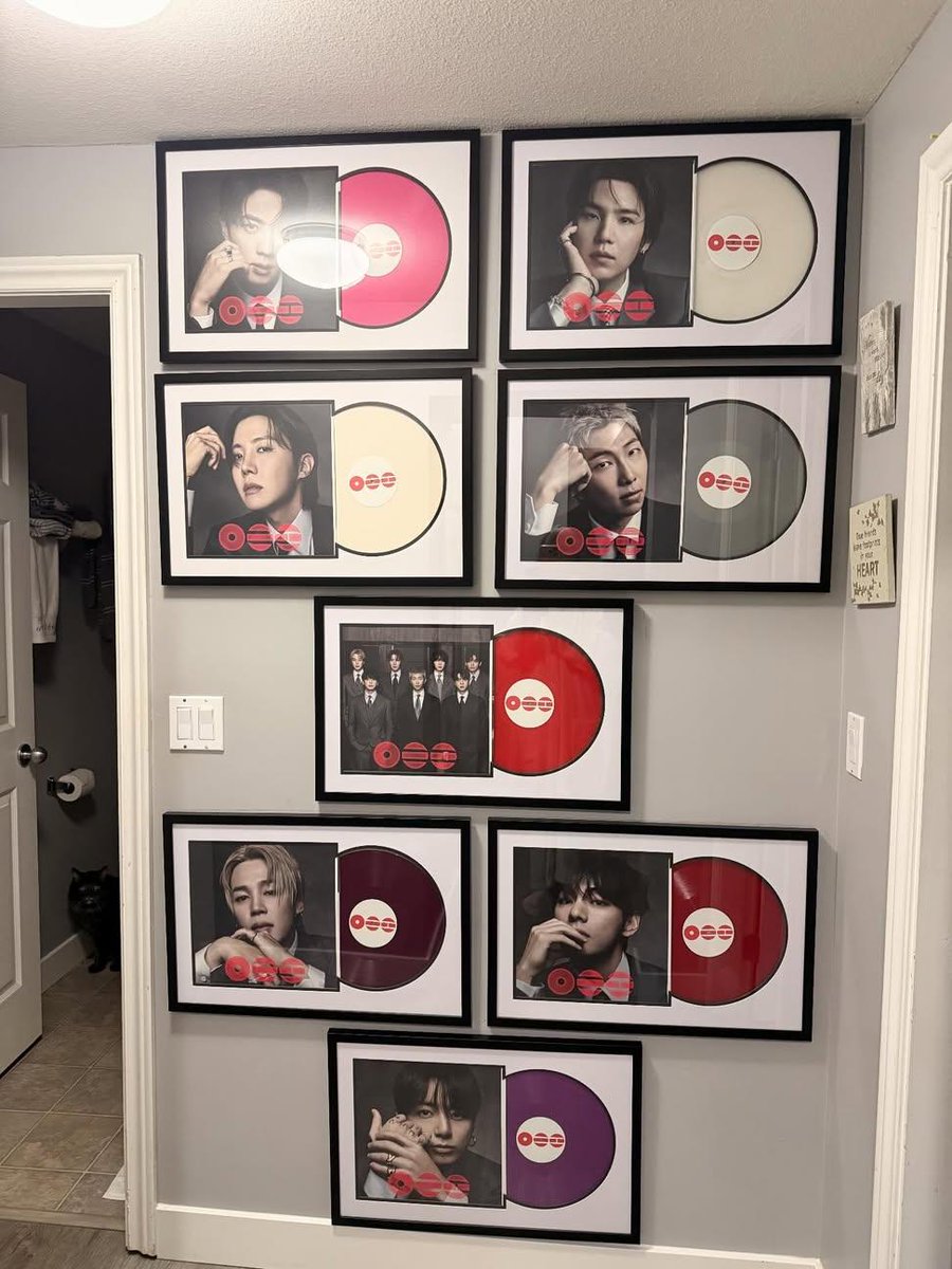 pearlytrivia's tweet photo. ARIRANG VINYLS ARE SO PRETTY https://t.co/o59wmo7hqN