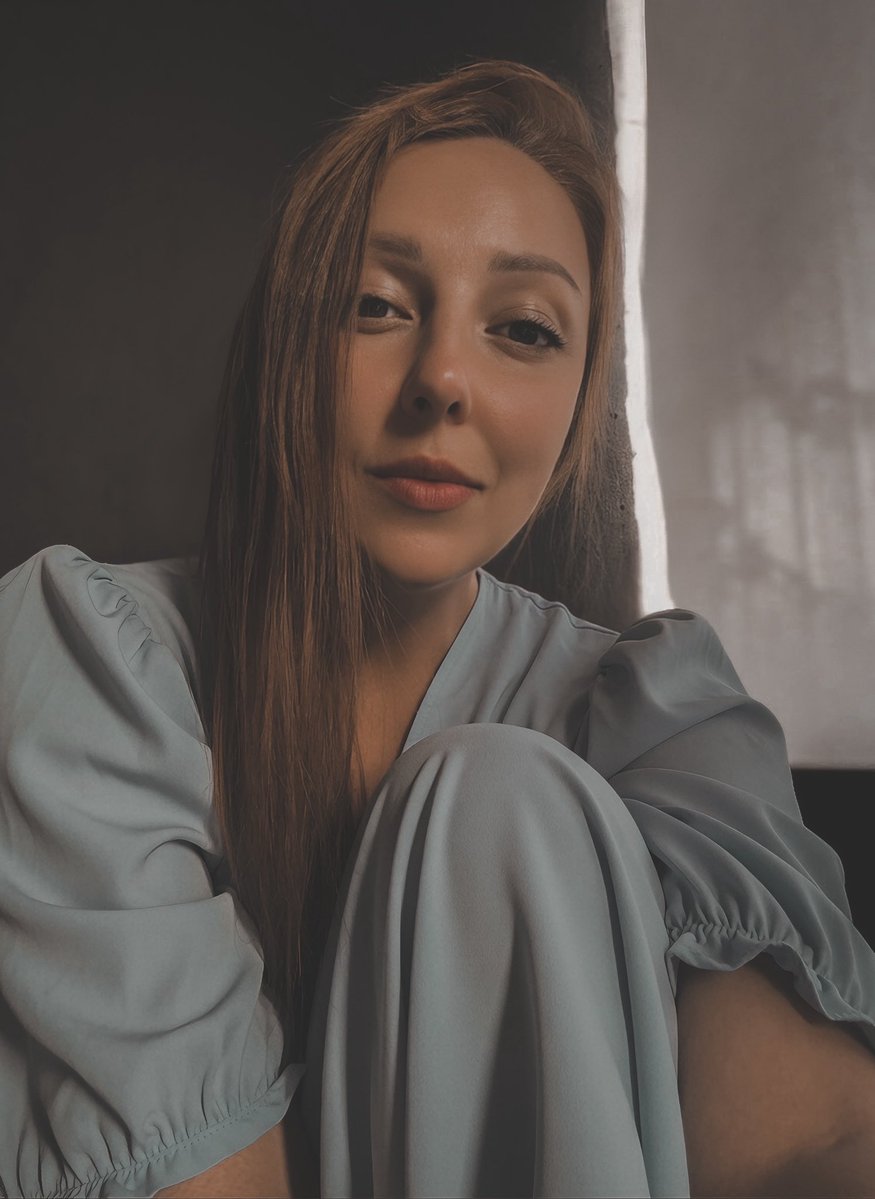 galinaiva1990's tweet photo. Artists, show your face and your art 🖤 https://t.co/AayAeQEb0T