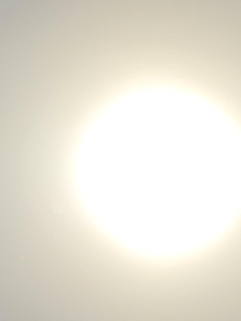 Demo2020cracy's tweet photo. Not a clear evening sky. https://t.co/7AJlFS1HiO