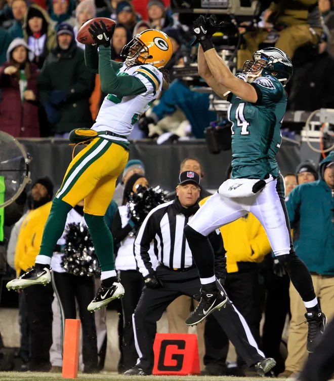 SamuelJohnBo's tweet photo. I miss the NFL Reebok era https://t.co/wcHomVG1Ux