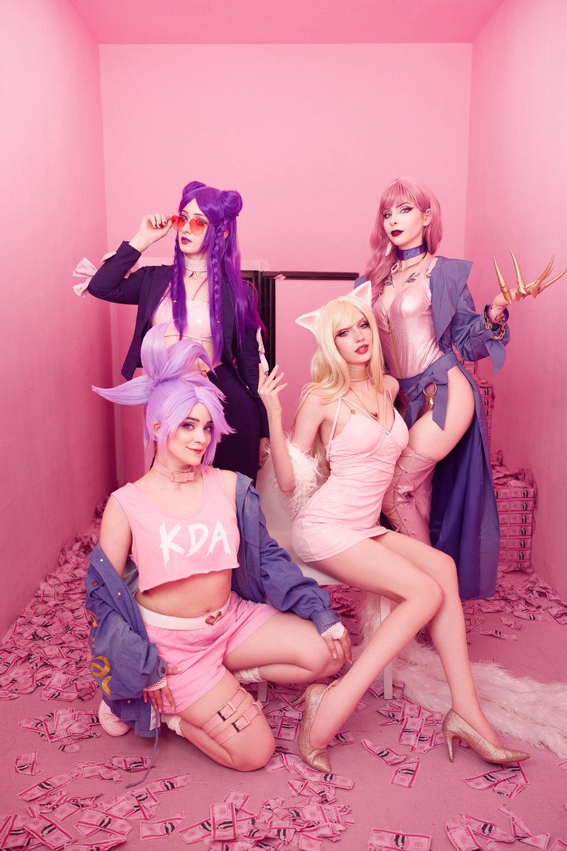 Fluremingu's tweet photo. Looking forward to the K/DA comeback 🩷
-
📸🖌️@azproductioncos 
Akali: @KodiakCosplay 
Kai’sa: @Timbercosplay 
Evelynn: @blueberry_witch 
Ahri: @Fluremingu 
-
#kda #kdacosplay #leagueoflegends https://t.co/vNvmLjLNeG