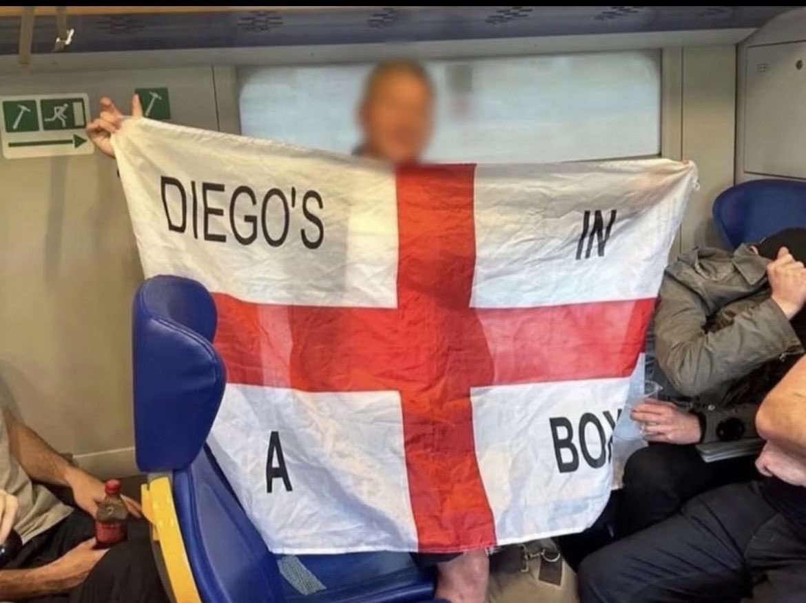 averagejoeg7's tweet photo. @LaCoshaJackson @gusfuest @EdgarNunezM Argentina es mejor que Inglaterra https://t.co/DnOS8AOmX4
