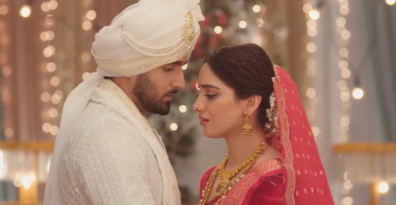 biztanbi's tweet photo. For a change, Dulha ko dekhke Dulhan ko pyaar hoon gaya 😌😍
#ShivDhatri #Jagadhatri https://t.co/MuHE7UNjMN