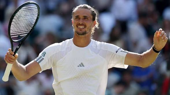 TheOneHander1's tweet photo. Wimbledon 🇬🇧 

🇩🇪 Zverev 3-0 @ 2.05 +105 2U

​I am sorry but the fairytale of the scam artist named Arthur Fery is coming to an end. I swear he didn't play even one great match in the tournament. Probably Wimbledon is paying those other guys to play like shit but Zverev has enough money. Give me the German in 3.