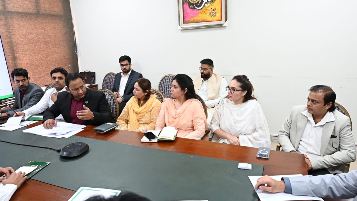 PMsYouthProgram's tweet photo. Chairman Prime Minister’s Youth Programme Rana Mashhood Ahmad Khan chaired a high-level coordination meeting on Productive Overseas Employment for Pakistani Youth at the Prime Minister’s Youth Programme, Prime Minister’s Office. https://t.co/Ip1f4wbhdN
