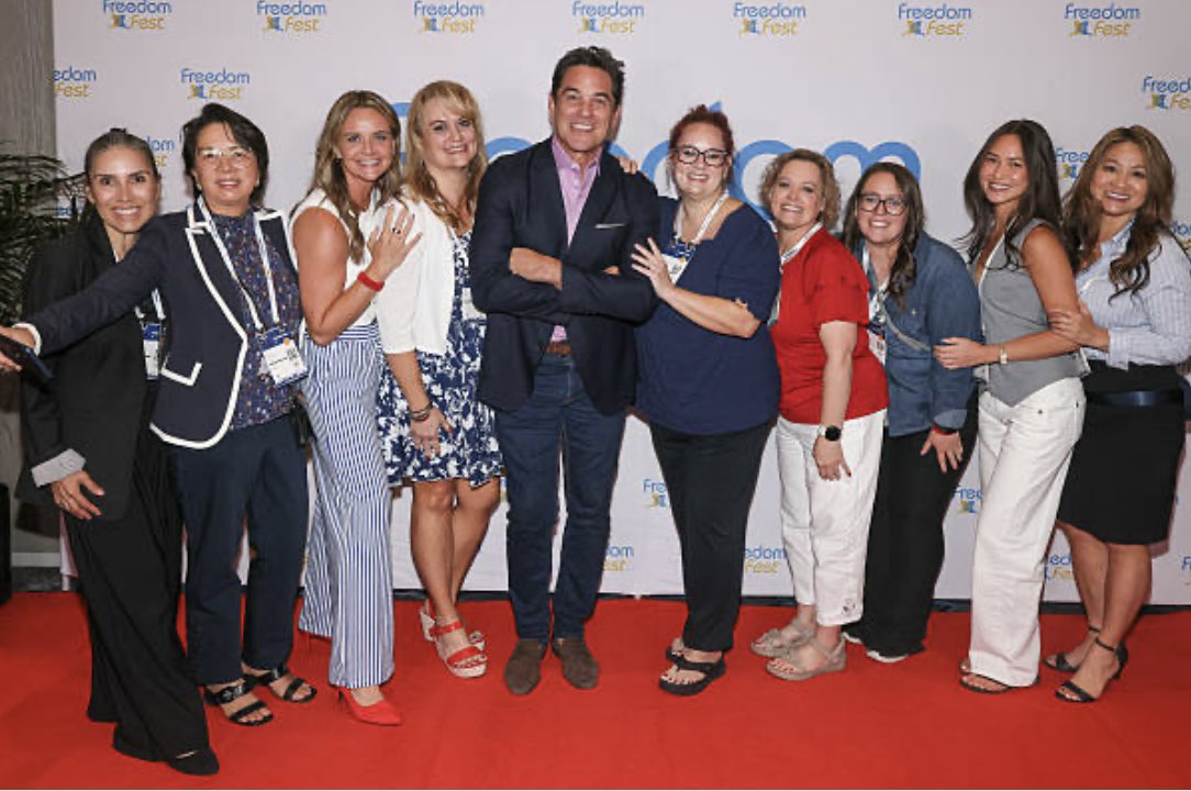 missjoynicole's tweet photo. The ladies just love you, @deancain! 😉

#FreedomFest https://t.co/InWU8rhVLZ