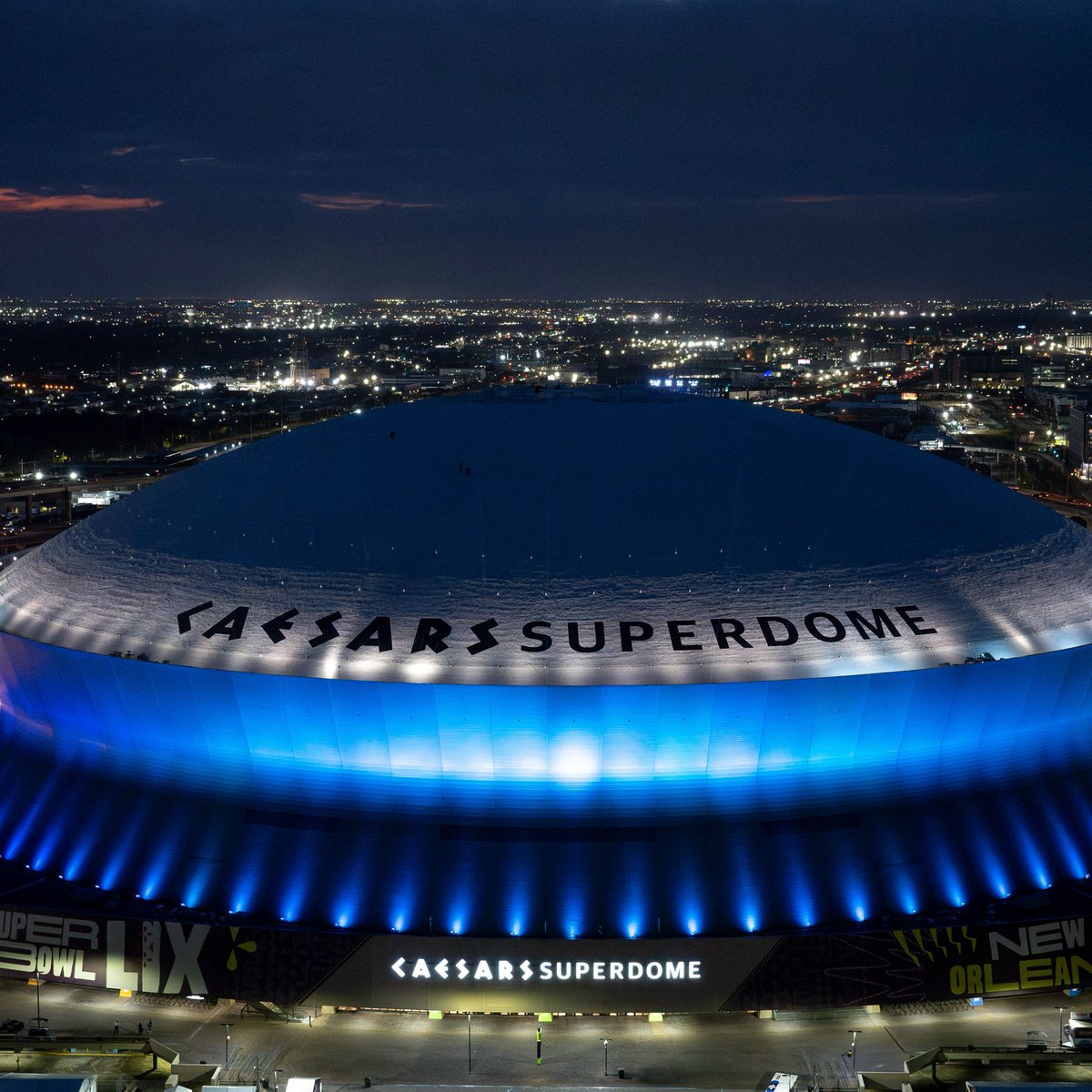 YZYFRANCE1's tweet photo. 🚨 YE WILL BE HAVING A CONCERT AT THE CAESARS SUPERDOME 🇺🇸

🏟️ CAPACITY: 83,000+
📅 AUGUST 28, 2026

WE’RE NOT READY. 🔥 https://t.co/gvCcjM3rV3
