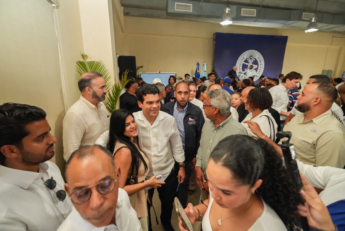warnaudbisono's tweet photo. Más de 224,000 personas en San Francisco de Macorís, Cenoví, Ranchito y comunidades aledañas van a abrir la llave y tener agua. Nuevas plantas potabilizadoras, estaciones de bombeo modernizadas y más de 10,000 acometidas nuevas. Así se resuelve. https://t.co/odRtThTF7E