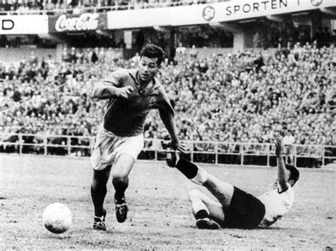 USAS_WW1's tweet photo. #FRAvsMOR #FRAMOR #FIFAWorldCup #WorldCup2026: France vs. Morocco today at 4:00 pm, Gillette Stadium, Boston will rock! Mbappe's France is favored. But Morocco is a stunning place and birthplace of France's Just Fontaine who scored a record 13 goals in one World Cup! 🇫🇷🇲🇦⚽️⚽️⚽️⚽️ https://t.co/9JiTqH2a8p