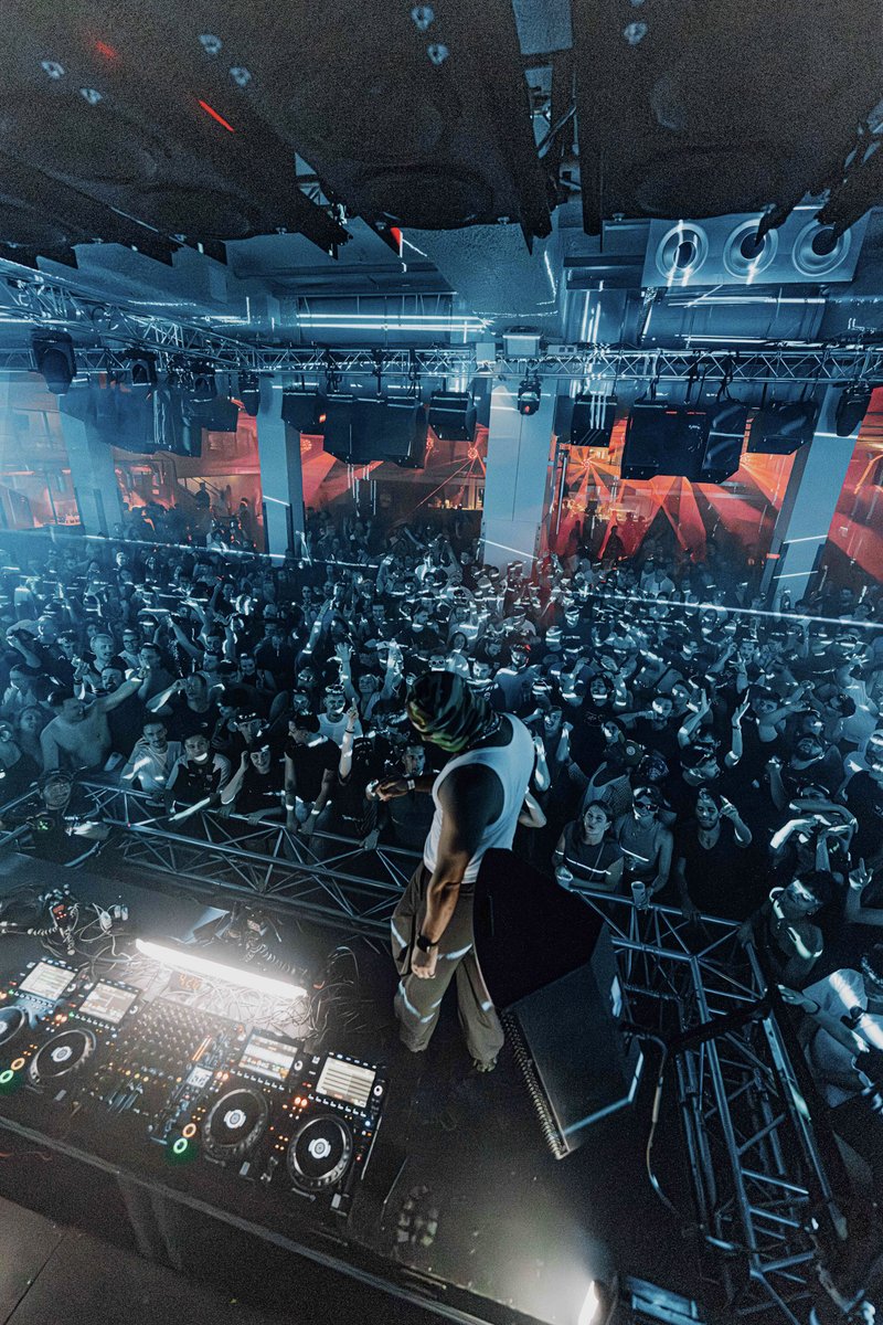 Malaamusic's tweet photo. Mia Mao was the perfect way to be back in Paris as Malaa’s Alter Ego!! It’s always special playing in Paris in front of such a massive crowd. ❤️ https://t.co/430Hej7mJH