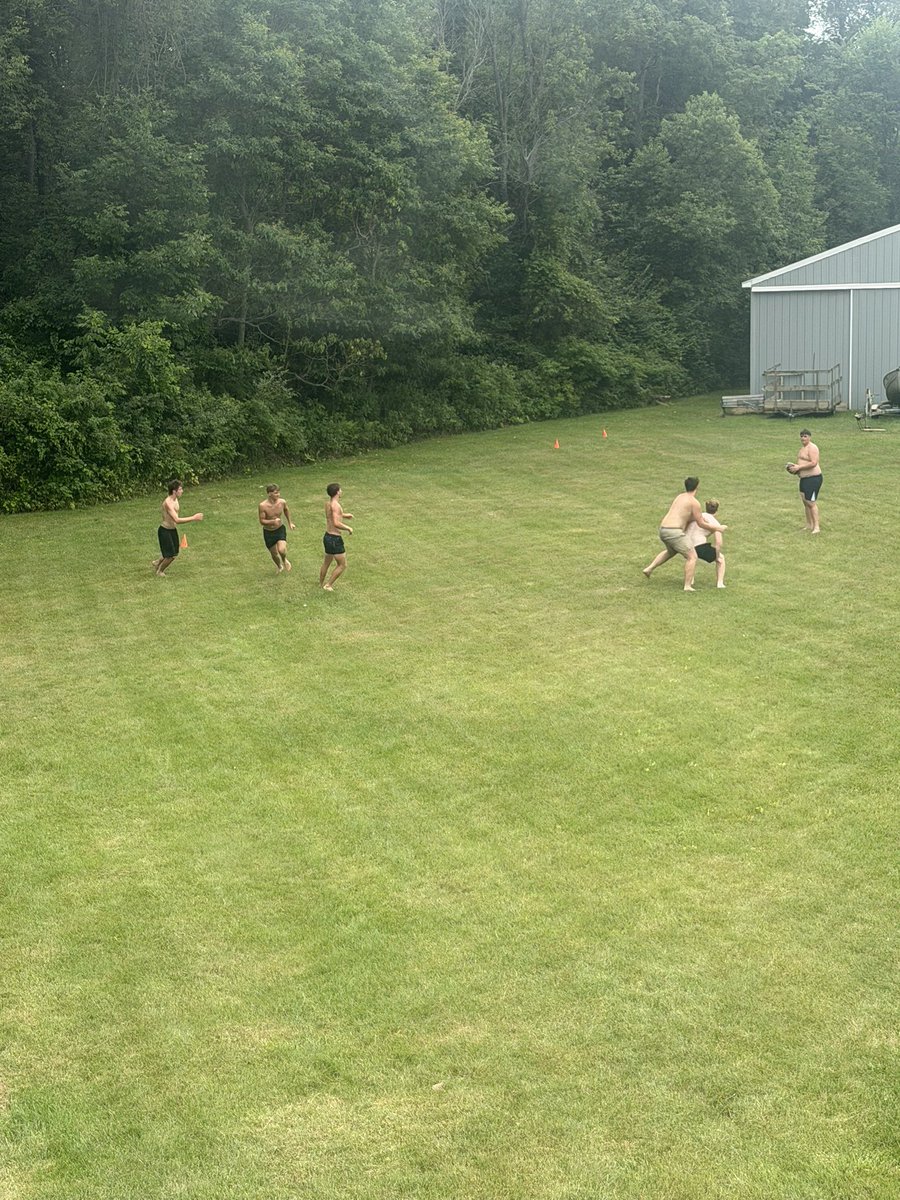 SpiszXVII's tweet photo. Had a great time having some of the guys over after morning lift for a film session! After we played some backyard football and cooled off in the pool! North Branch football is excited for the season!!!

@Coach_Sikora @Rineharts63 @sawyercullin109 @EastonKlutts16 @TravisLaBlanc56 https://t.co/9ppv0e1jJQ