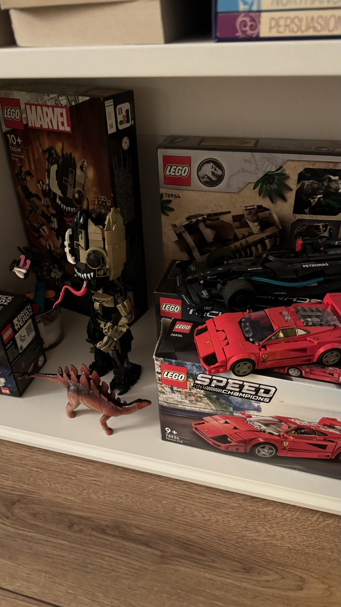 0wlam's tweet photo. since we’re sharing our lego https://t.co/aaS3cef3ck