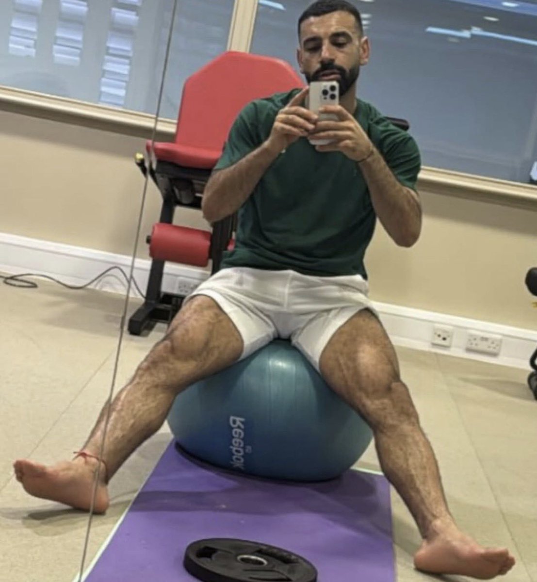 Men Central tweet media