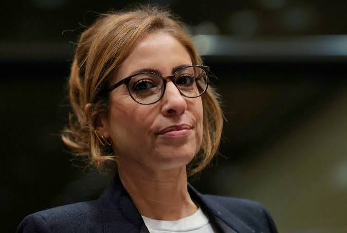 ChLECHEVALIER's tweet photo. Ce soir, encore, Madame @rglucks1 (née Salamé) a été FORMELLE :
- les assassins de Thomas, à #Crépol ?
COMPRÉHENSION TOTALE !!
- Les assassins d'#Elias ?
COMPRÉHENSION TOTALE !!
- Mais un #GiletJaune qui roule vite
(sans tuer personne) :
TOLÉRANCE ZÉRO !!
On n'en peut plus de cette caste !!!...