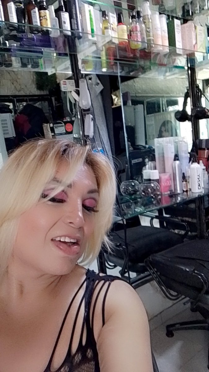 Angeliq97609232's tweet photo. Trabajemos 😜😘😘 https://t.co/jMv9Jp0xc9