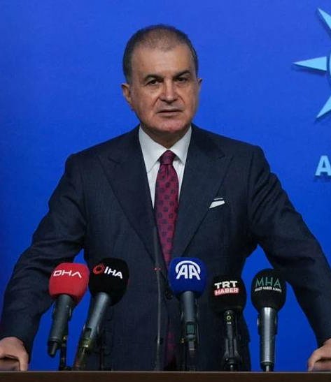 dailyislamist's tweet photo. 🗣️ AK Parti Sözcüsü Ömer Çelik:

“Emrolunduğun gibi dosdoğru ol” hakikatini dillendiren herkese selam olsun.

Bu hakikat her zaman ve her yerde kalbimizin sancağıdır.

Bu hakikatin duyulmasını ve görülmesini engellemeye çalışanlar utansınlar.

Barbarca eylemlerde bulunanlar, sadece kendi alınlarına büyük bir utanç yazdılar."