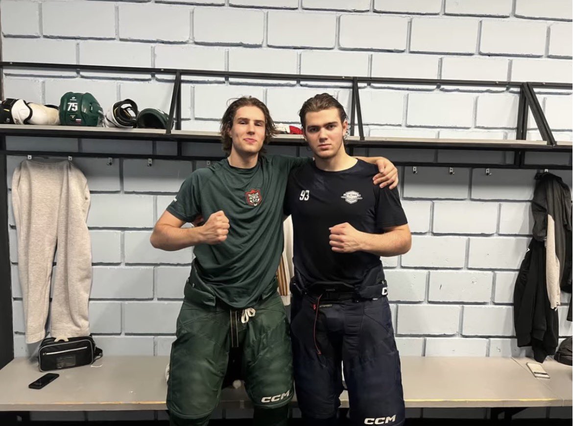 acervocanadiens's tweet photo. Gleb Pugachyov em nova foto com seu colega de time Sasha Ivanov!

— Via Instagram story’s @/pugachev___93 https://t.co/YdC3obhsyy
