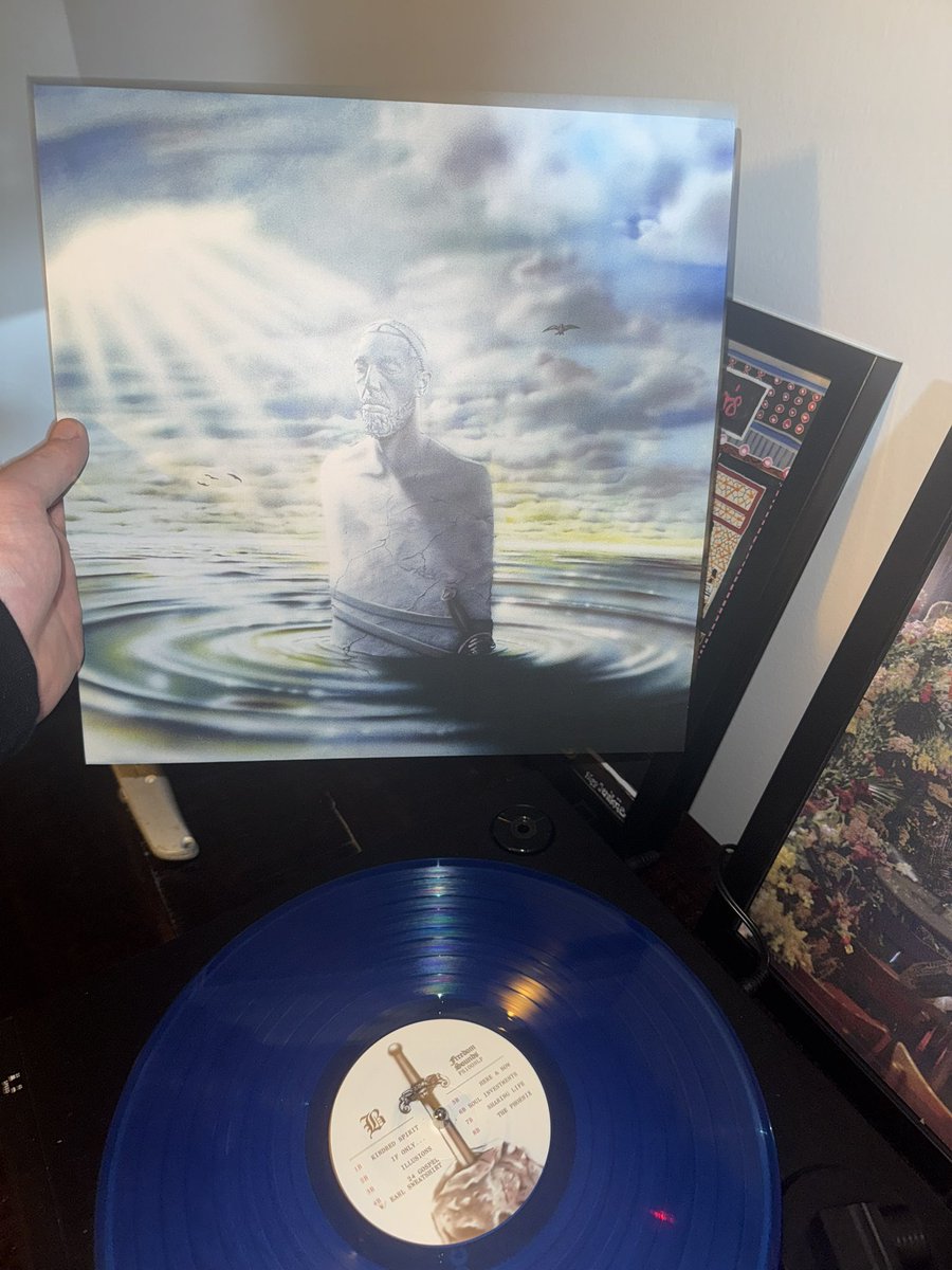 vmajoy31's tweet photo. 👥Navy Blue
💿Soul Investments
📀The Sword and the Soaring https://t.co/raVLCxv4lC