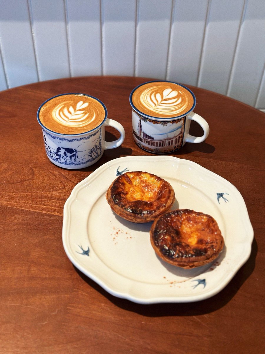 PashaVotinov's tweet photo. Just spent the morning wandering through Lisbon’s sun-dappled Alfama district—narrow cobblestone lanes, fado music drifting from taverns, and the best pastel de nata I’ve ever tasted. Pure joy in every bite and step! https://t.co/oV7QEDReHw