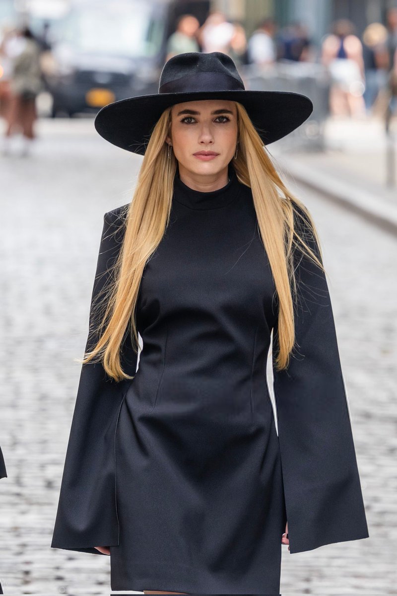 EVILSCRE4M's tweet photo. just fell to my knees. madison montgomery is back! https://t.co/i5k52gk0Du