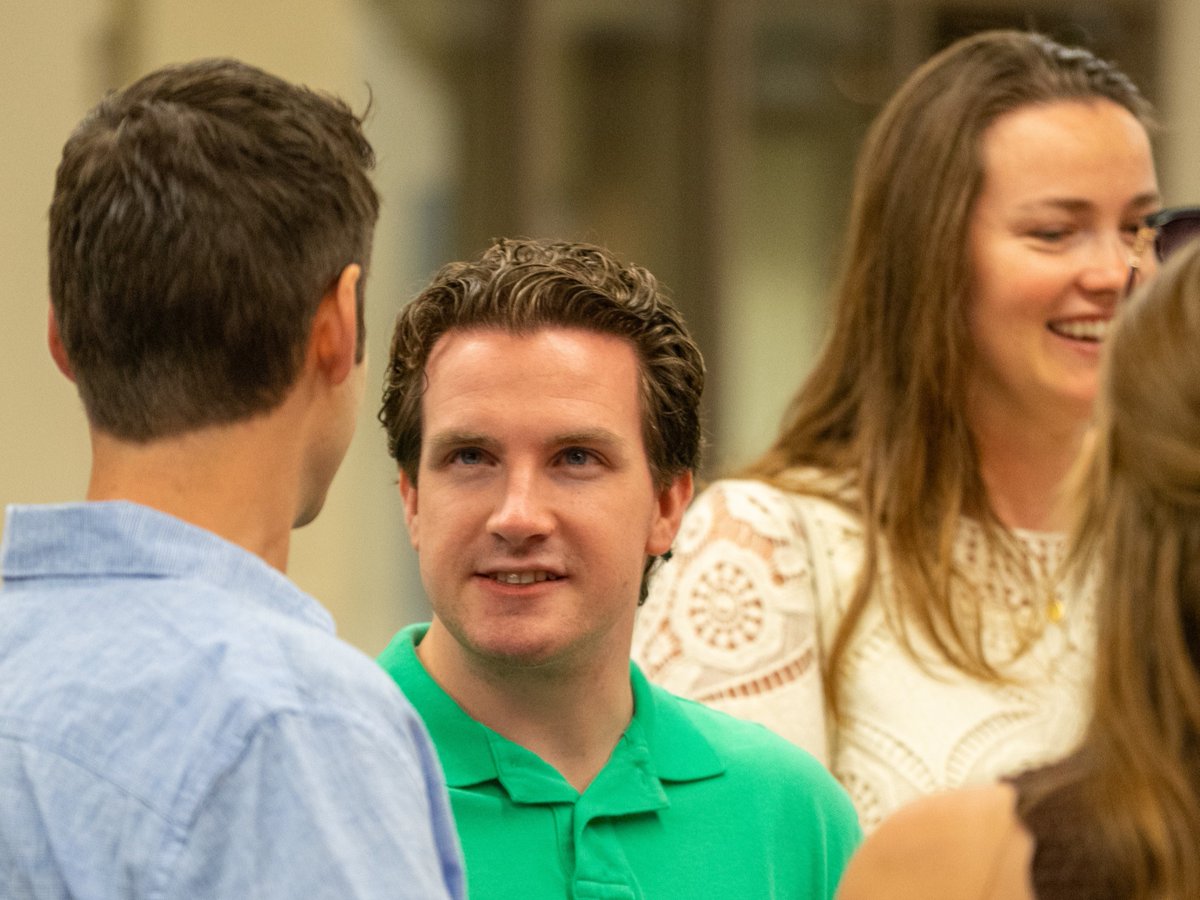 SJS_Bulldogs's tweet photo. 𝗧𝗵𝗲𝗼𝗹𝗼𝗴𝘆 𝗼𝗻 𝗧𝗮𝗽!
Get ready to be inspired at Theology on Tap this summer! We'll have discussions such as, ‘How to Live with a Catholic Worldview” and “The Unofficial History of Dating”. As a thank you, we’ll even be covering your first drink! https://t.co/G05YKnLLdh