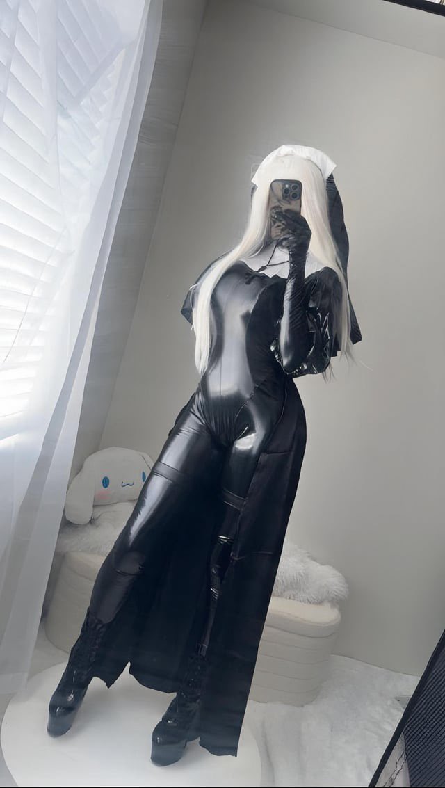 lilithcosplayer's tweet photo. your future nun gf <3 
+18 https://t.co/y4Cf36YVIQ