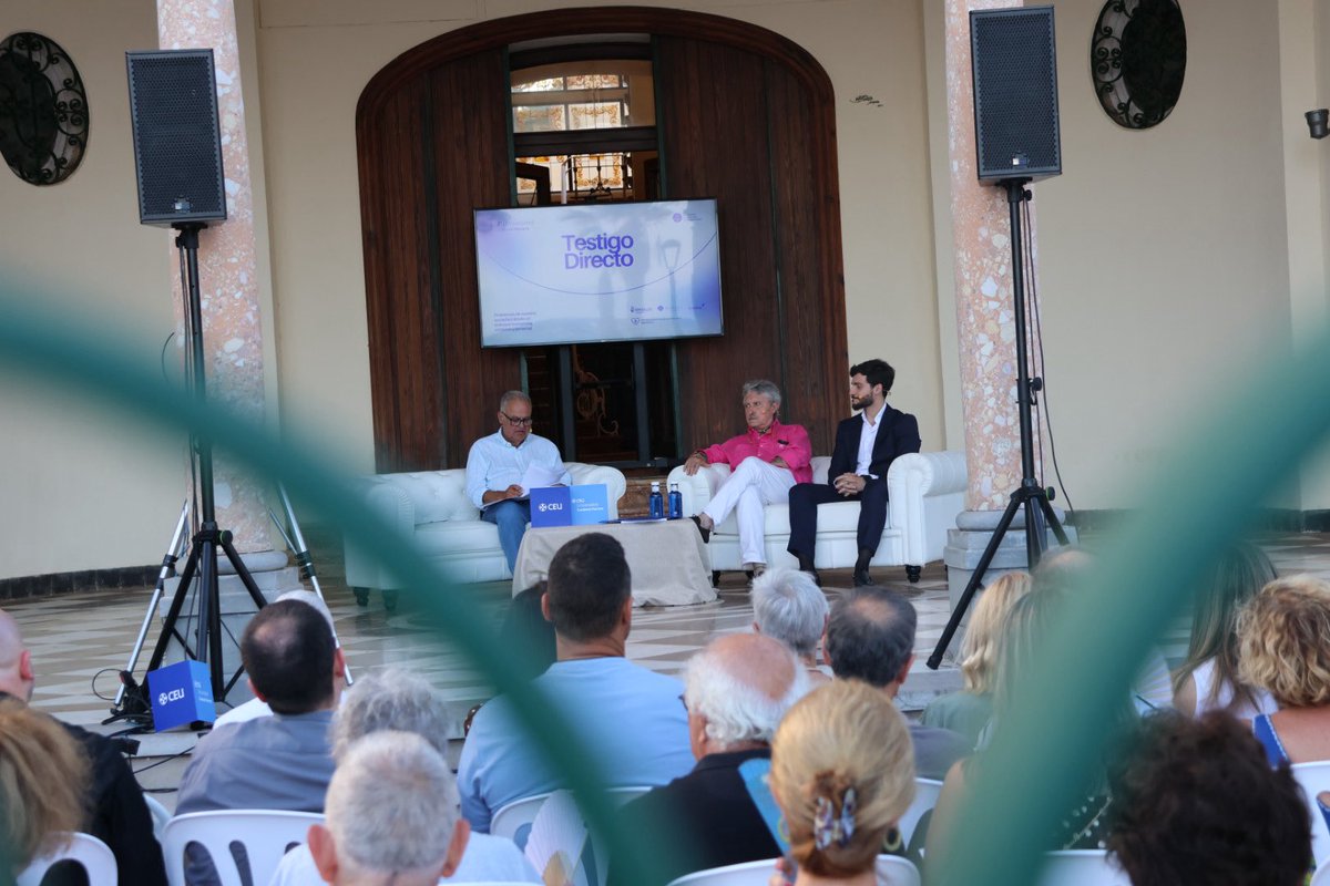 cortsval's tweet photo. 🎙️ @LlanosMasso, ha asistido al ciclo de encuentros ‘Testigo Directo’ organizado por la @uchceu en Benicàssim 

🗞️ Reúne personalidades del mundo de la comunicación y el periodismo para reflexionar sobre algunos de los grandes desafíos de la sociedad actual https://t.co/X1HVCwsM2P