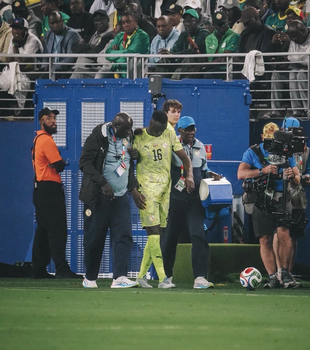 Princeyigo's tweet photo. Edou Mendy 🗣️: « Le Sénégal mérite une équipe et une fédération capable de transformer les échecs en leçons et les leçons en victoires » https://t.co/LAnKN0e4eu