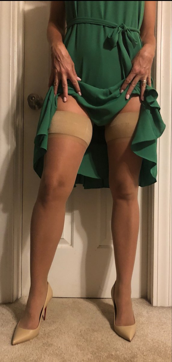 paramourwife's tweet photo. On my way. Late lunch/early dinner date. Don’t worry cucky, I’ll bring you something to go and I’ll make sure it’s still warm. 😈

#hotwifesummer
#hotwifequickie https://t.co/bWX0Vx51hj