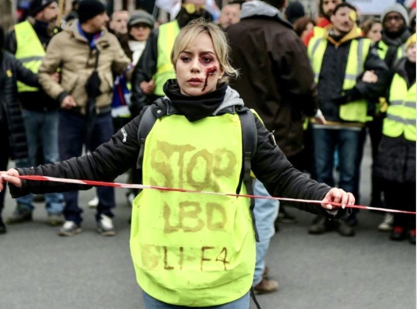 SaintMontjoie's tweet photo. Sujets                                              esclaves
du Roi de France                         républicains https://t.co/Xeagy7u4Yw