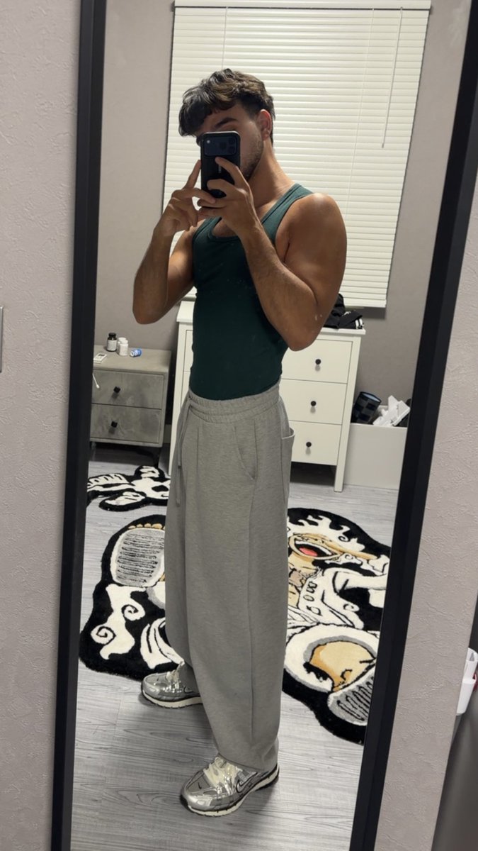 Azinv77's tweet photo. I got called greeny at the gym today https://t.co/vOSDQAkuxf