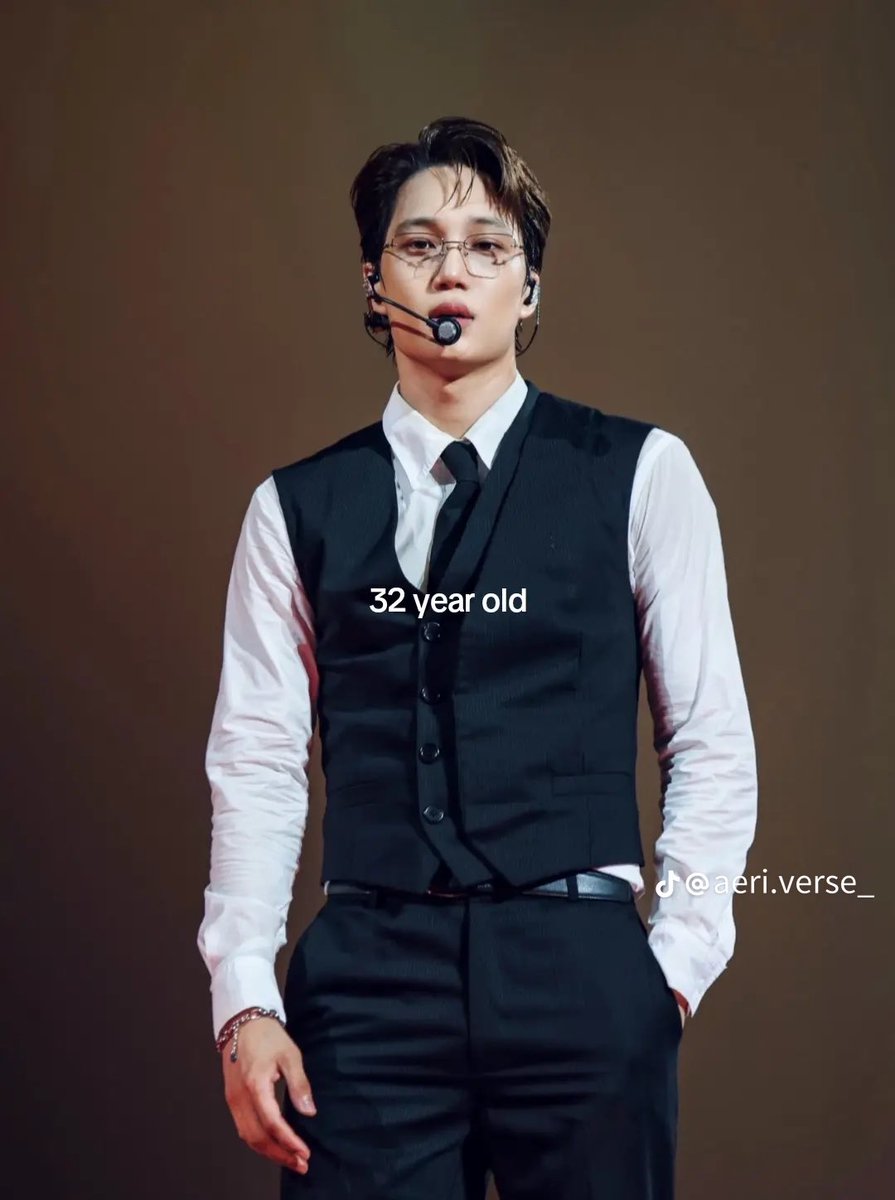 damesnpeacocks's tweet photo. There is something to be said about how his growth as an artist gives him a confidence that actually makes him appear ageless. Maybe it’s the lack of worrying so much but joy and self satisfaction has really done him well https://t.co/oMhb0FYX7J