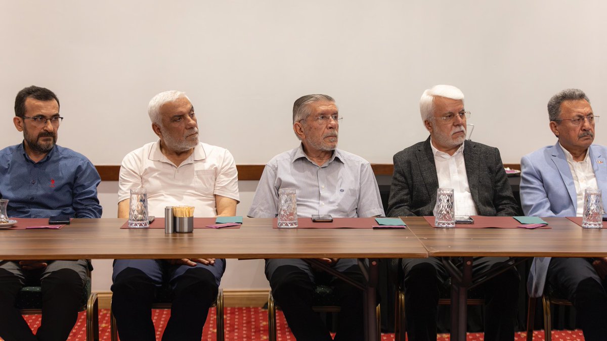 fatihozgokcen's tweet photo. Konya’mızın kıymetli hukukçuları ile "2. Hukukçular Buluşması"nda bir araya geldik, hasbihal ettik. Adaletin tecellisi adına emek veren tüm hukukçularımıza katkıları için teşekkür ederim. https://t.co/yNqZd2eaiu