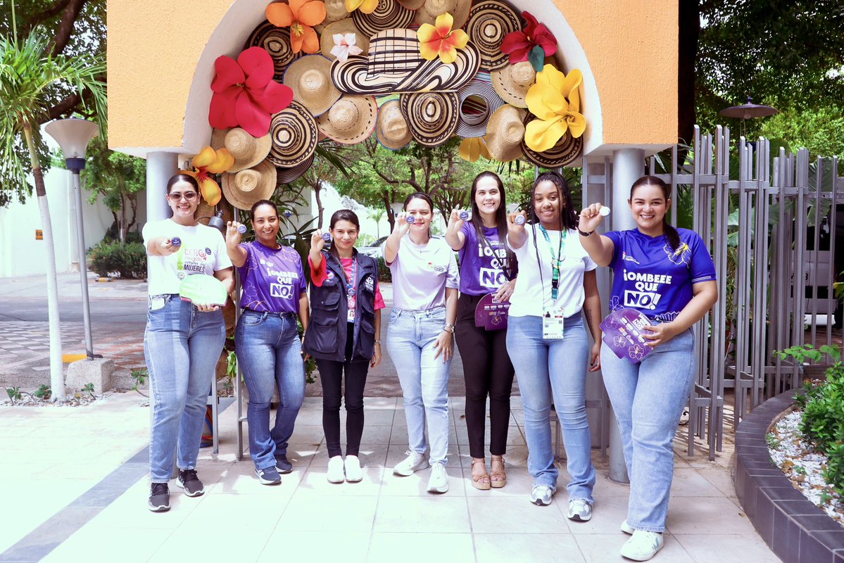 MinDeporteCol's tweet photo. 🇨🇴 En los @Parasura2026, la competencia no solo se vive en las canchas. 

También se fortalece el compromiso por construir escenarios donde todas las personas puedan participar con respeto, seguridad e igualdad. https://t.co/wVTxRol0RI
