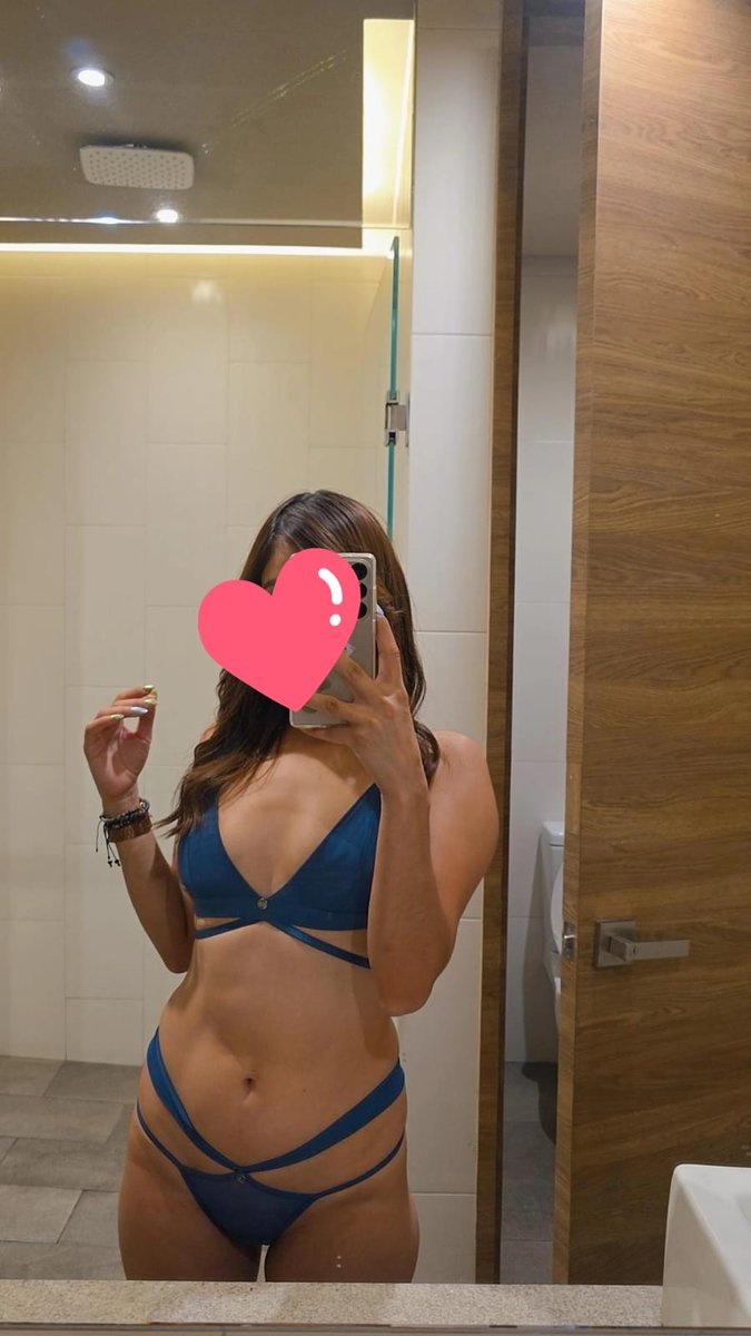 ramir99171's tweet photo. modelo fanny
elegante ,sexy , encantadora
https://t.co/Zc2GKt8Q0z
🖤
#felizjueves https://t.co/ejKQcGaOlH