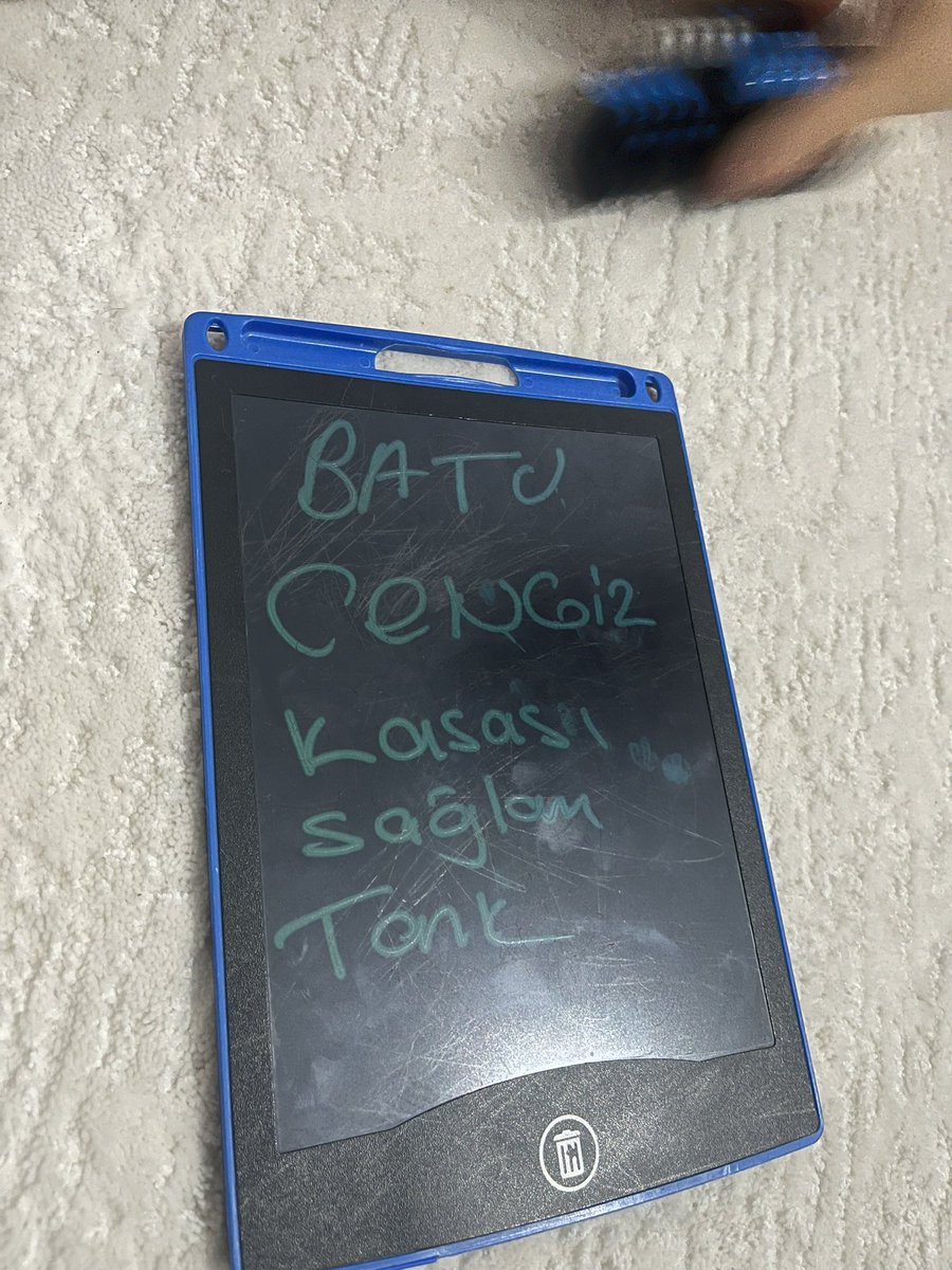 kapfola's tweet photo. 2 yaşındaki yeğenimi şimdiden başlattım eğitimlere ilk kasası sağlam tank tank batu cengiz ile başlıyor https://t.co/6G9cT1D7ZA