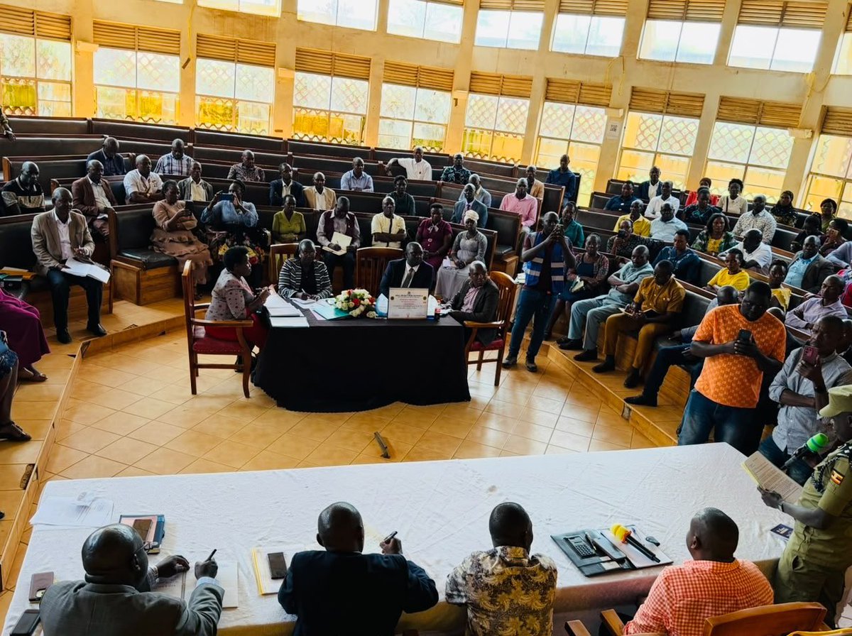 BalaamBarugahar's tweet photo. We ended the expose the corrupt spot check with leaders meeting in Mbale District, where I was joined by my colleagues, Ministers Hon. Lydia Wanyoto and Hon. Simon Mulongo, all Members of Parliament from Mbale District, and the entire District Council.

We agreed that all leaders implicated should be interdicted pending transparent desk audits, and that there must be no interference with the process.