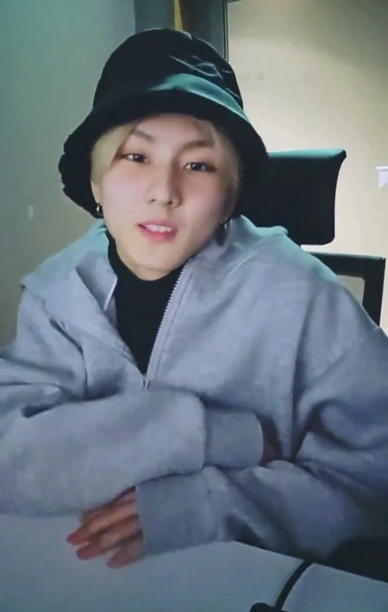 JungwonBrasil's tweet photo. DIAS QUE VÃO FICAR PRA HISTÓRIA SOBRE UM LÍDER ABSOLUTO 

2025                                                   2026 

KEEP IT SAFE WITH JUNGWON 
#ENGENE_LOVE_JUNGWON #ENHYPEN #JUNGWON #엔하이픈_정원 https://t.co/VAiZ8mJ2Ej