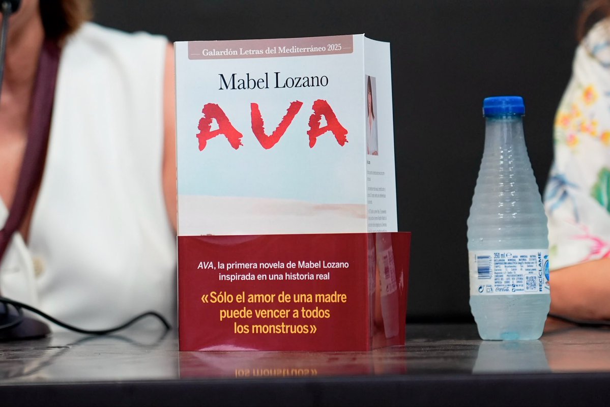 snegra's tweet photo. A través de la historia de Ava, una joven marcada por la violencia y el abandono, Mabel reivindica la realidad que viven muchas jóvenes en la actualidad, una trama construida a partir de un testimonio real. https://t.co/f82cZupmXI