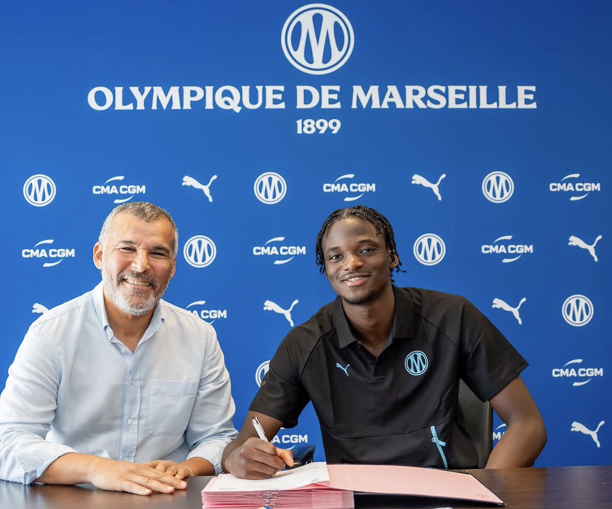 AiglesDuMali_'s tweet photo. 🚨 OFFICIEL : Mohamed Baradji 🇫🇷🇲🇱 (18 ans) signe son contrat professionnel avec l’OM ! 🩵

Il est lié aux phocéens jusqu’en 2029 🔒 https://t.co/G91LDA26bs