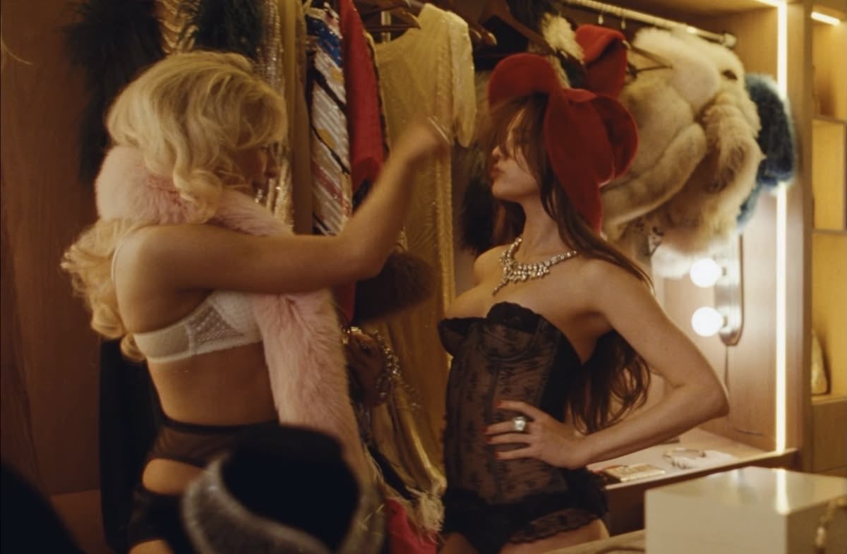 pepsinodiet's tweet photo. jack antonoff saw this mv and knew he didn’t stand a chance against sabrina https://t.co/FGA8bsMD4b