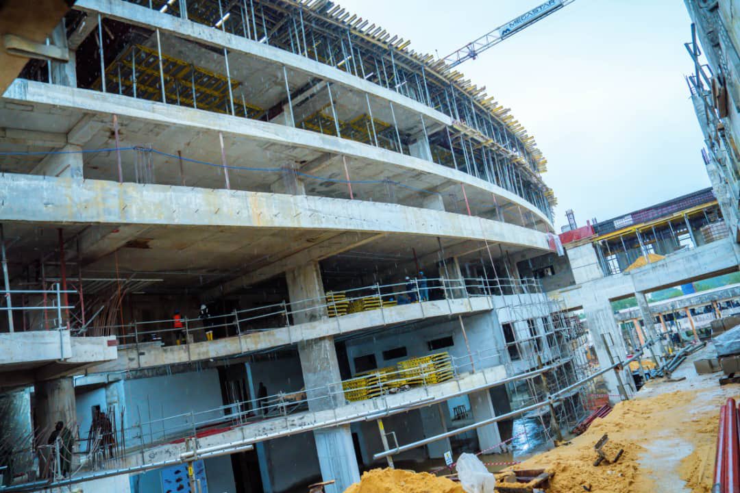 govdouyediri's tweet photo. Today, we defied the heavy downpour to visit the site of four ongoing projects within Yenagoa, the state capital.

The projects inspected include the iconic 9-storey secretariat complex for our civil servants, the State Independent Power Plant, Glorydrive Phase 3, and the 30,000-capacity Olympic-standard stadium.

The progress recorded at the secretariat complex, the Glorydrive phase 3, and the new stadium is remarkable and the commitment of our government to their timely completion remains unshakable.

I was equally briefed about the evacuation of power from the Gas Turbines to more areas of the state capital, an indication of improved electricity distribution in the state.
