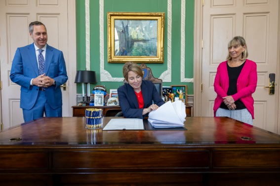 samanthajgross's tweet photo. Per handout image from guv's office Speaker Mariano was not present for the signing (Senate President Spilka, on the right, was) https://t.co/fBA688vsov