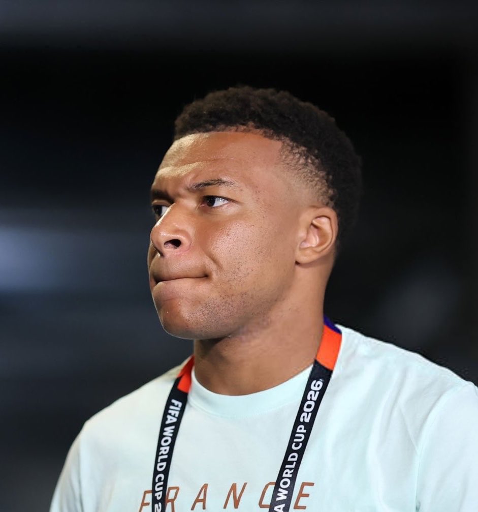 Mbappecigfg's tweet photo. Kylian Mbappe is here 🔥 https://t.co/jB52JeGoSI
