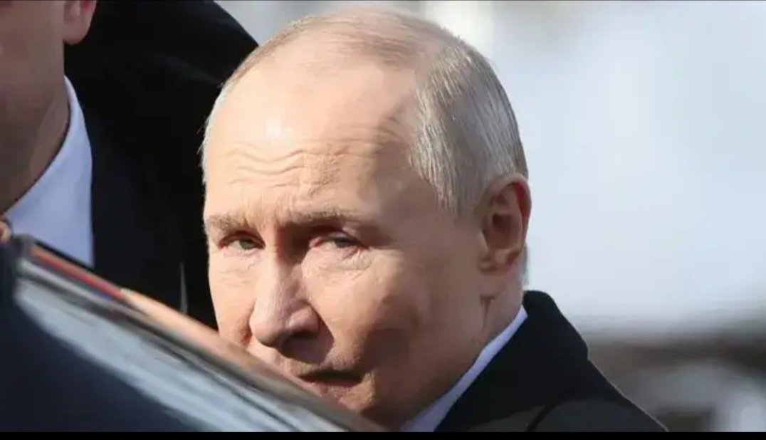 Dmitry924456551's tweet photo. ... Он пока всю страну не уничтожит-не успокоится.
Борис Немцов https://t.co/3bzvYjSgoY