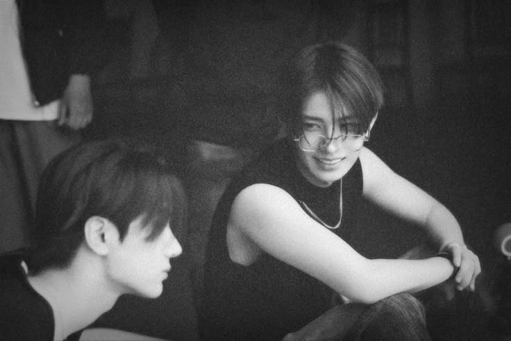 pkhonniedohee's tweet photo. #heejay mini au
onde Jay quer seu tempo de volta, mas Heeseung não quer devolver seu coração https://t.co/zTGCtksKB7